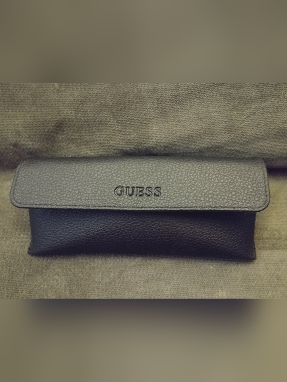 GUESS Black Pebbled Sunglasses Case